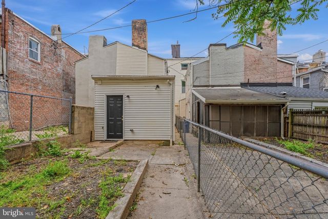 1824 E LOMBARD ST, Baltimore, MD 21231