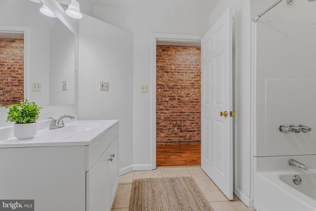 1824 E LOMBARD ST, Baltimore, MD 21231
