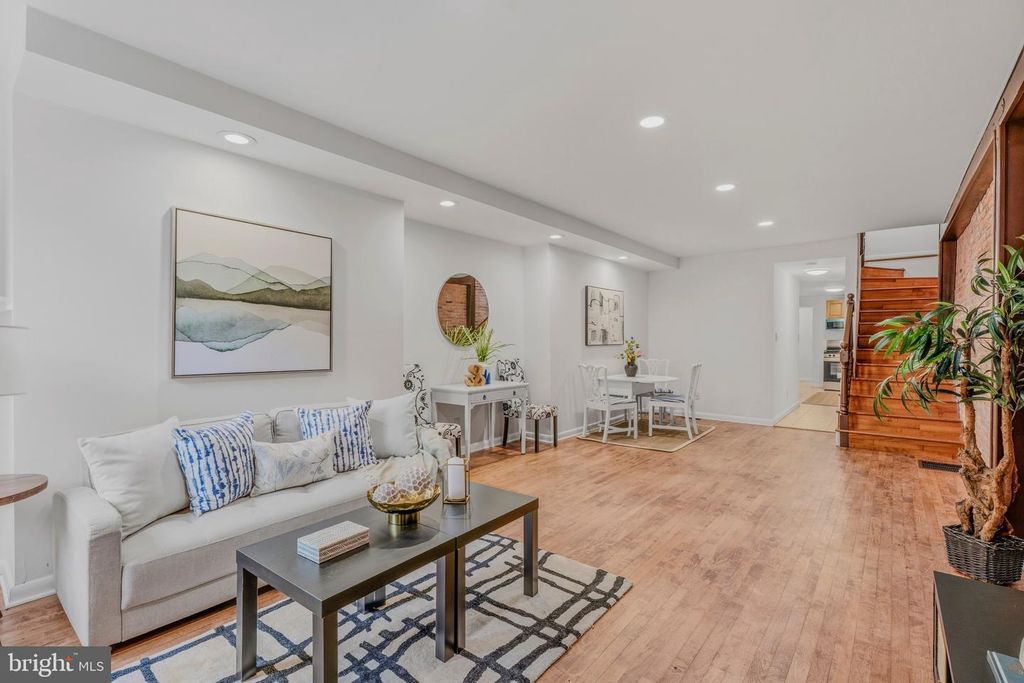 Image 2 of property listing at 1824 E LOMBARD ST, Baltimore, MD 21231