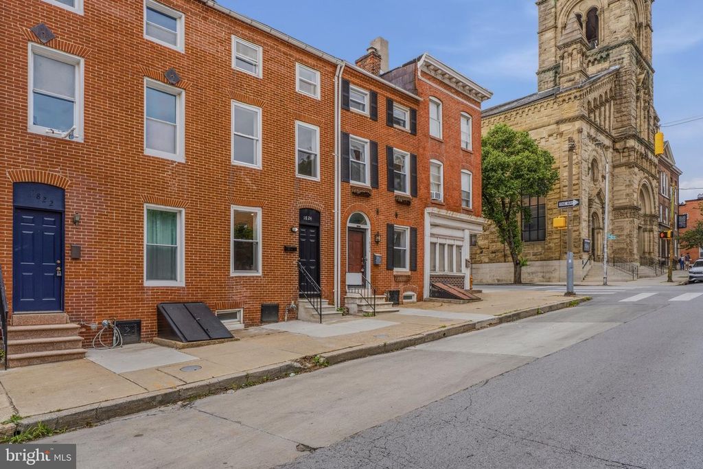 Image 28 of property listing at 1824 E LOMBARD ST, Baltimore, MD 21231