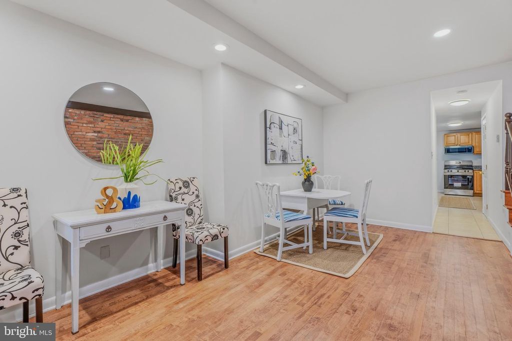 Image 6 of property listing at 1824 E LOMBARD ST, Baltimore, MD 21231
