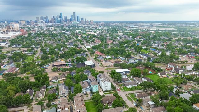 4802 Sherman Street, Houston, TX 77011