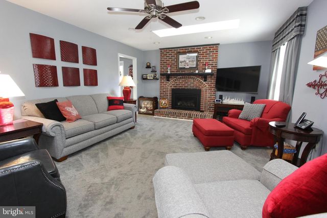8213 SKIPWITH DR, Frederick, MD 21702