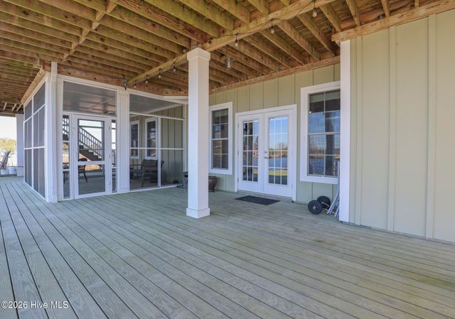 146 Laguna Bay Drive, Jacksonville, NC 28540