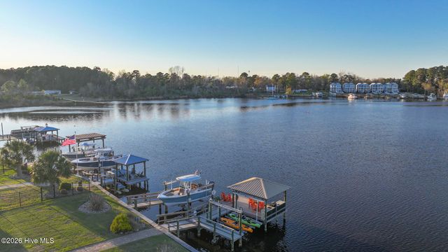 146 Laguna Bay Drive, Jacksonville, NC 28540