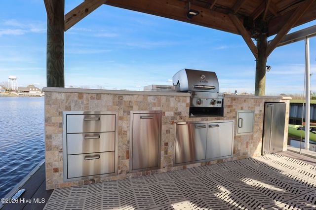 146 Laguna Bay Drive, Jacksonville, NC 28540