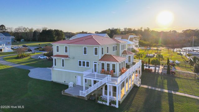 146 Laguna Bay Drive, Jacksonville, NC 28540