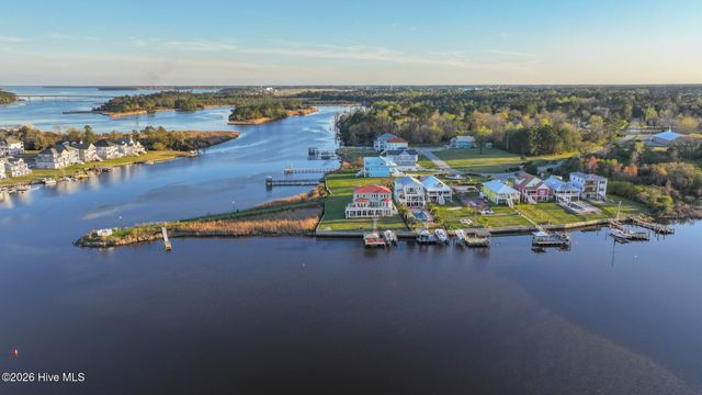 146 Laguna Bay Drive, Jacksonville, NC 28540