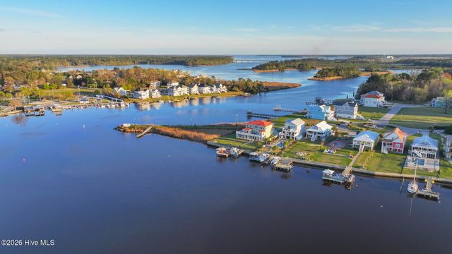 146 Laguna Bay Drive, Jacksonville, NC 28540