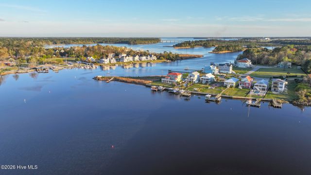 146 Laguna Bay Drive, Jacksonville, NC 28540