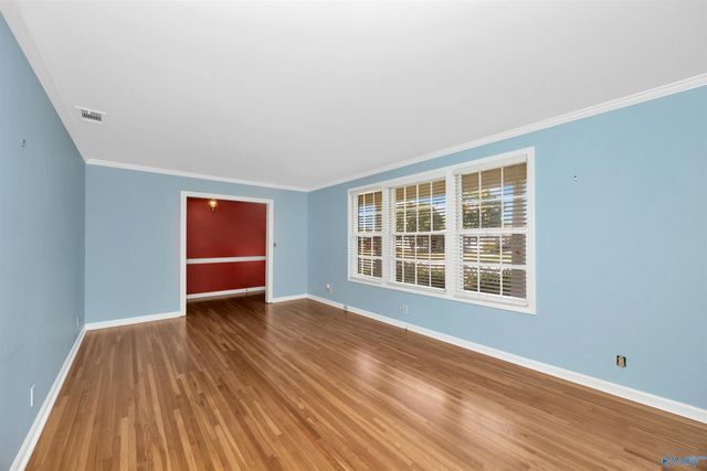 121 Westbury Drive SW, Huntsville, AL 35802