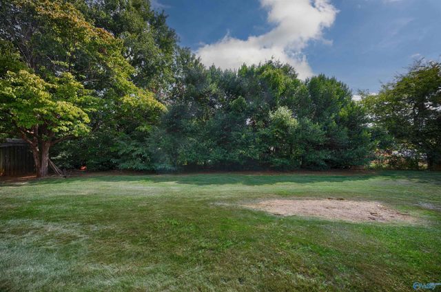 121 Westbury Drive SW, Huntsville, AL 35802