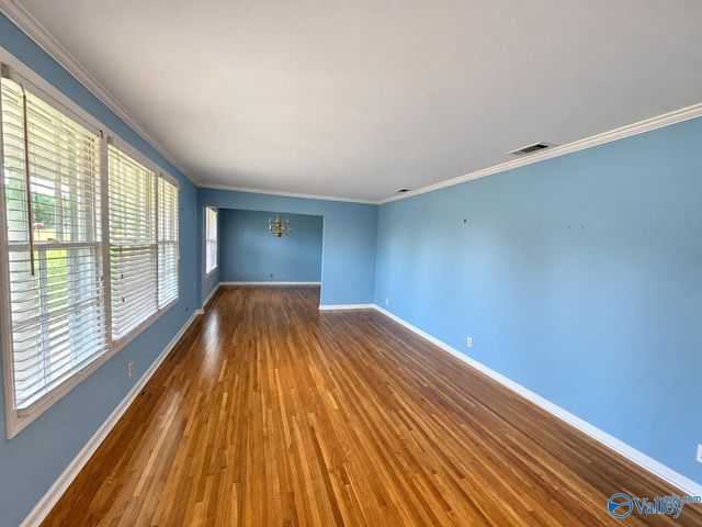 121 Westbury Drive SW, Huntsville, AL 35802