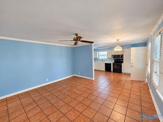 121 Westbury Drive SW, Huntsville, AL 35802