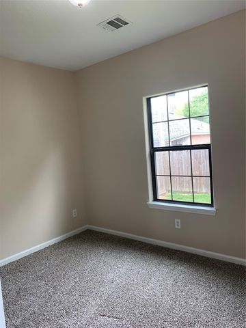 5329 Rue Street, Houston, TX 77033