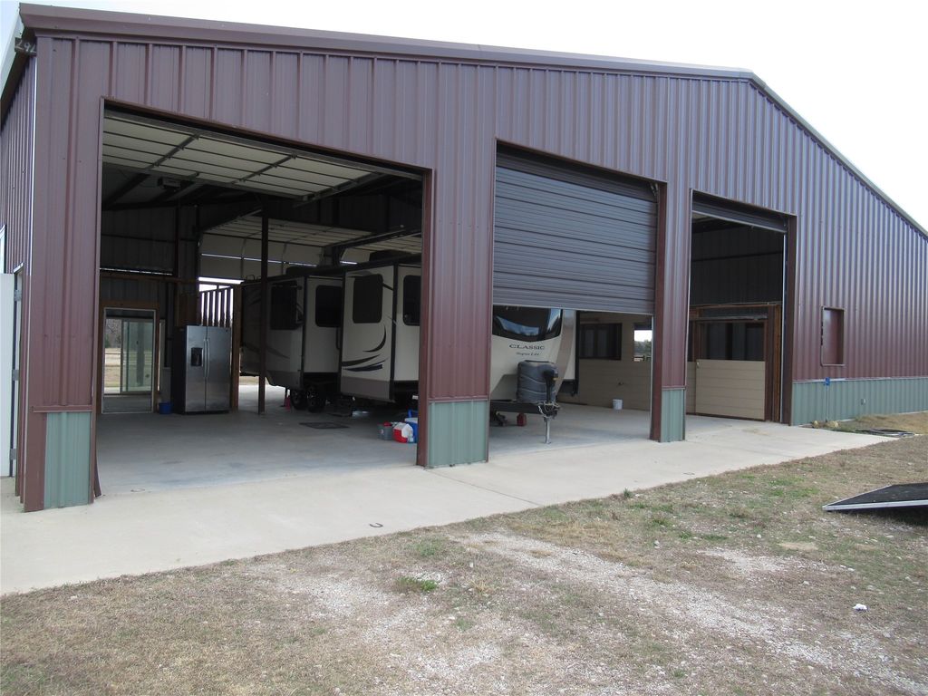 7483 County Road 3223, Lone Oak, TX 75453