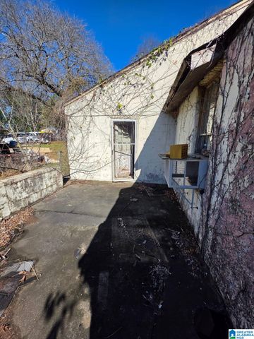 292 12TH AVENUE, Midfield, AL 35228