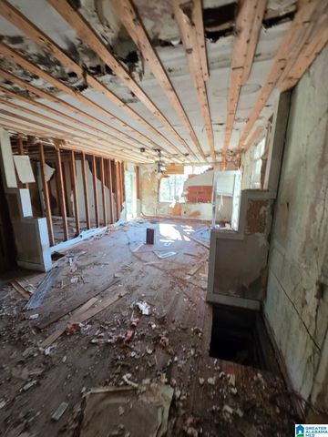 292 12TH AVENUE, Midfield, AL 35228