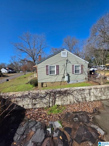 292 12TH AVENUE, Midfield, AL 35228