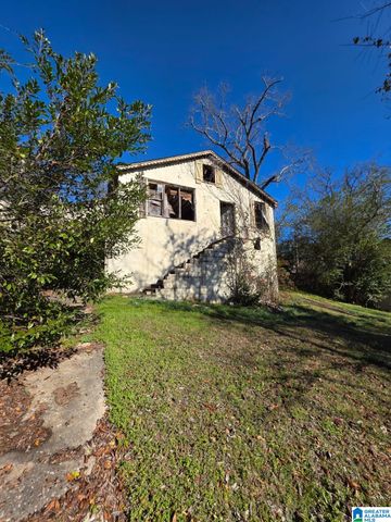 292 12TH AVENUE, Midfield, AL 35228