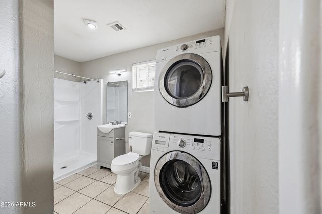 5206 W Ocotillo Road Apt B, Glendale, AZ 85301