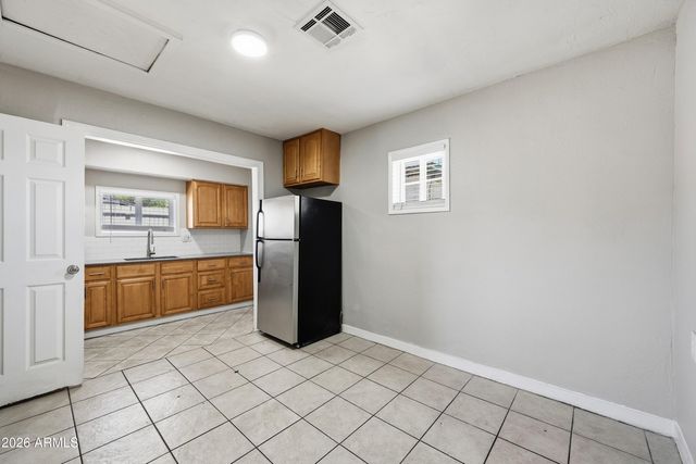 5206 W Ocotillo Road Apt B, Glendale, AZ 85301