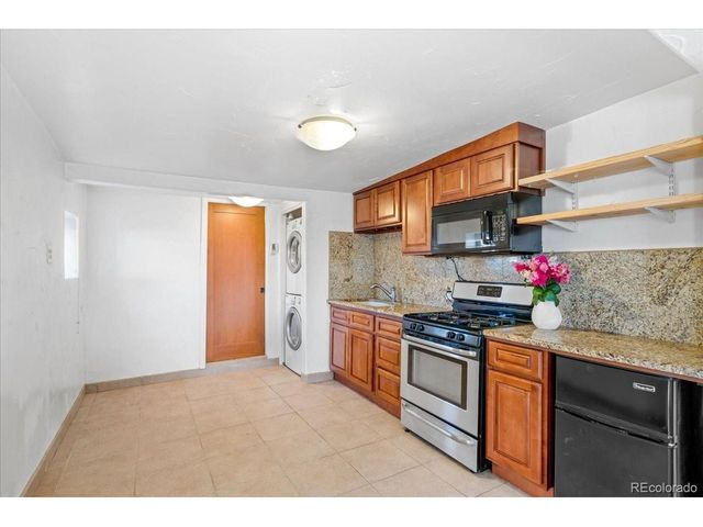 940 Mc Intyre St, Golden, CO 80401