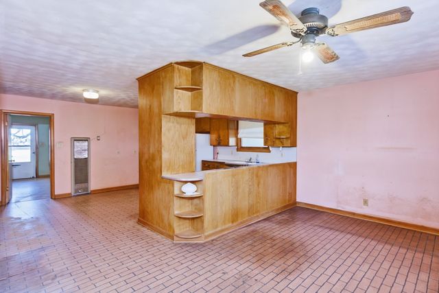 449 Olde Towne Road, Paradise, TX 76073