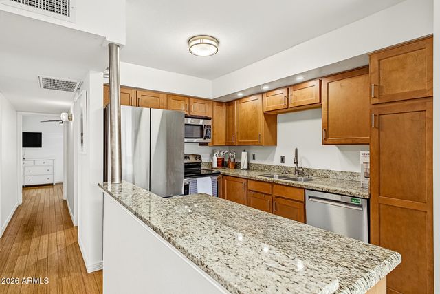 1225 E MEDLOCK Drive 207, Phoenix, AZ 85014