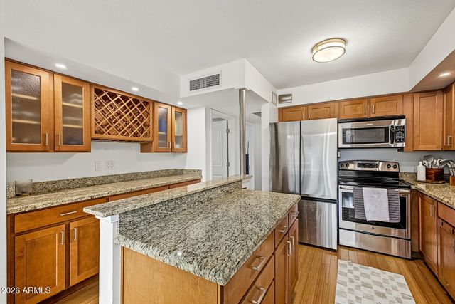 1225 E MEDLOCK Drive 207, Phoenix, AZ 85014
