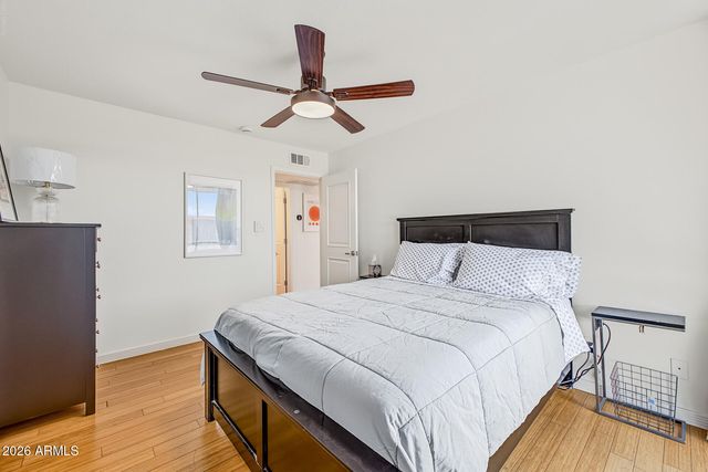 1225 E MEDLOCK Drive 207, Phoenix, AZ 85014