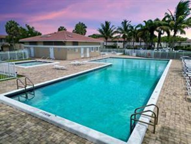 10008 TWIN LAKES Drive 36-A, Coral Springs, FL 33071
