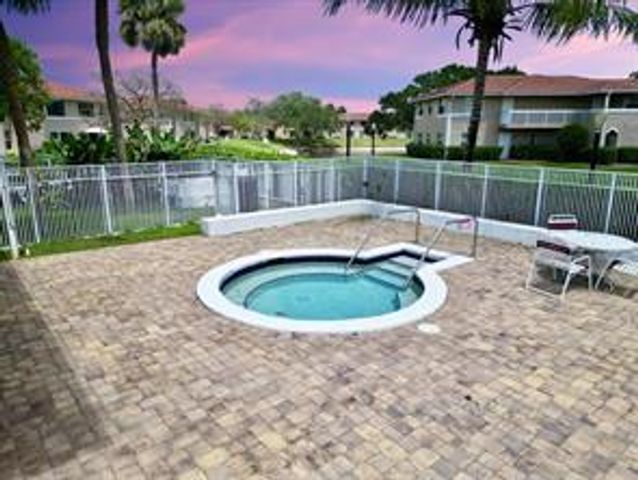 10008 TWIN LAKES Drive 36-A, Coral Springs, FL 33071