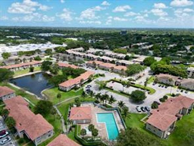 10008 TWIN LAKES Drive 36-A, Coral Springs, FL 33071