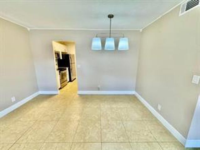 10008 TWIN LAKES Drive 36-A, Coral Springs, FL 33071