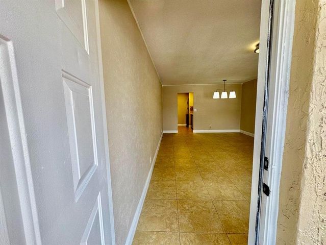 10008 TWIN LAKES Drive 36-A, Coral Springs, FL 33071