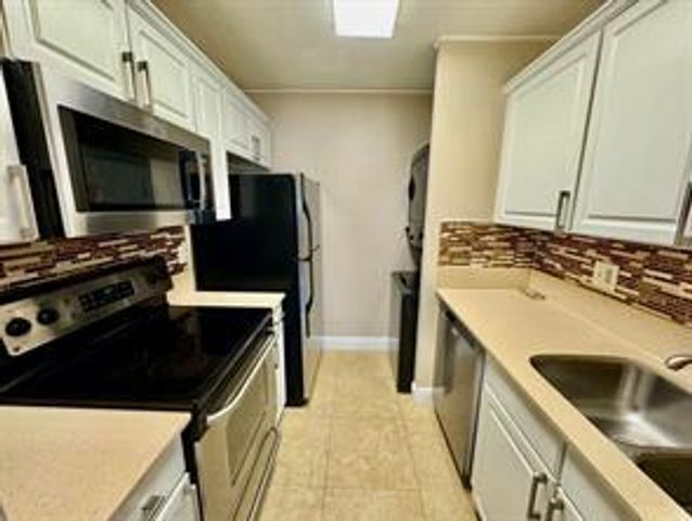 10008 TWIN LAKES Drive 36-A, Coral Springs, FL 33071