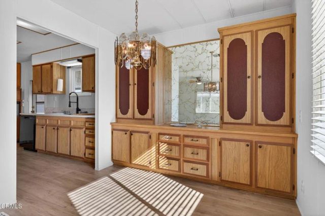 6 Wisteria 6, Ventura, CA 93004