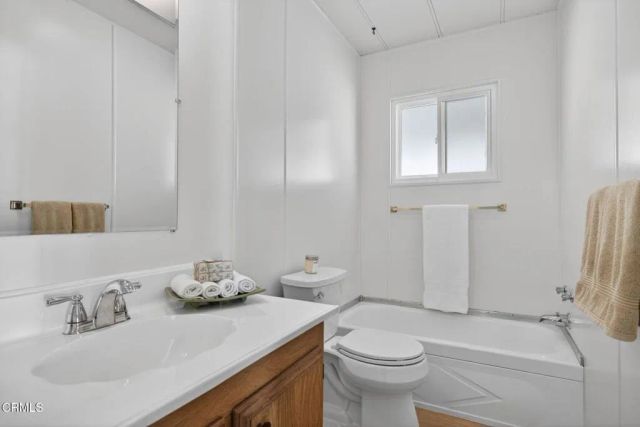 6 Wisteria 6, Ventura, CA 93004