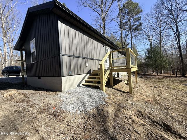 116 Joe Voiles Rd, Jamestown, TN 38556