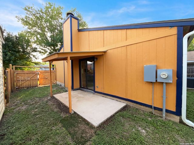 6226 Valley Castle, San Antonio, TX 78250