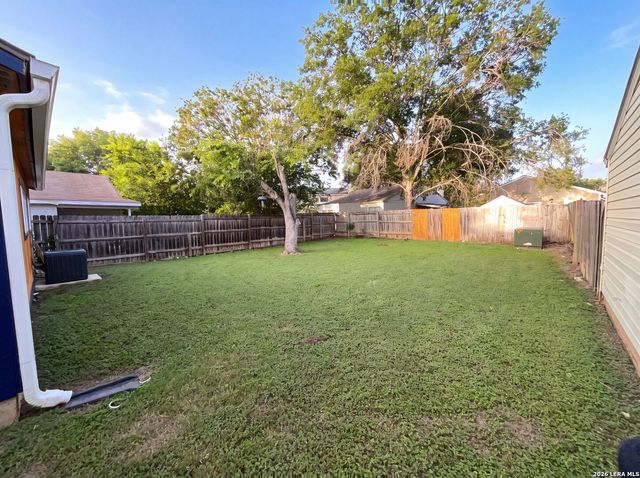 6226 Valley Castle, San Antonio, TX 78250