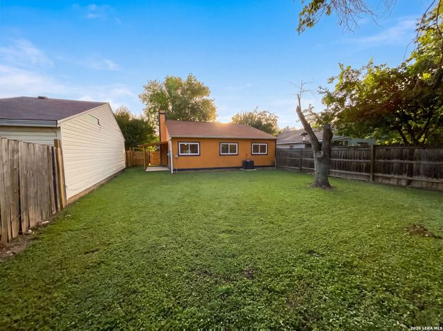 6226 Valley Castle, San Antonio, TX 78250
