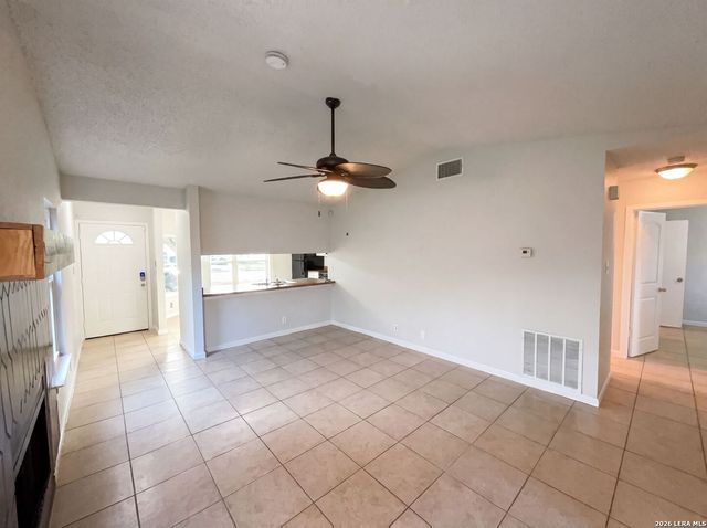 6226 Valley Castle, San Antonio, TX 78250
