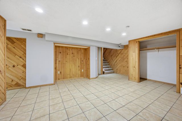 1210 14th Street S, Moorhead, MN 56560