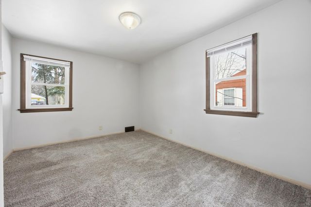 1210 14th Street S, Moorhead, MN 56560