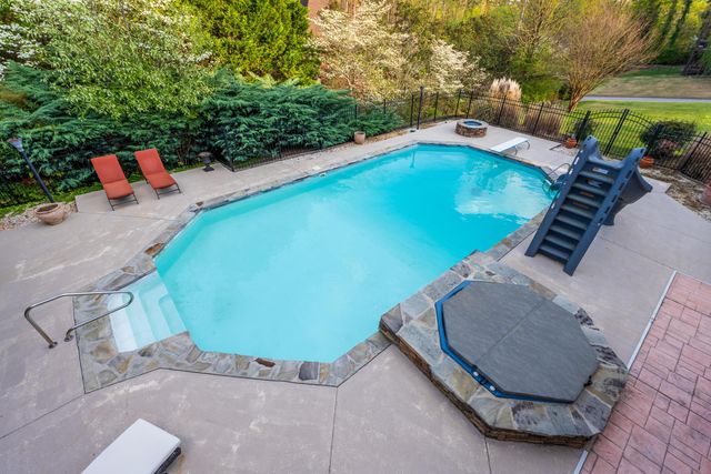 5636 Mountain Breeze Drive, Chattanooga, TN 37421