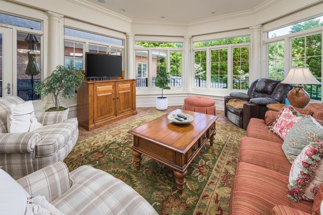 5636 Mountain Breeze Drive, Chattanooga, TN 37421