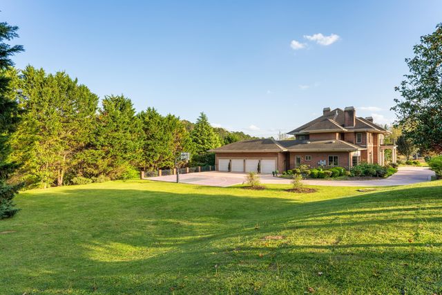 5636 Mountain Breeze Drive, Chattanooga, TN 37421