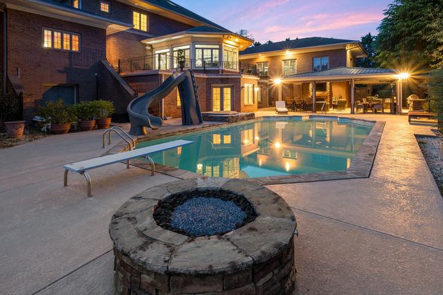 5636 Mountain Breeze Drive, Chattanooga, TN 37421